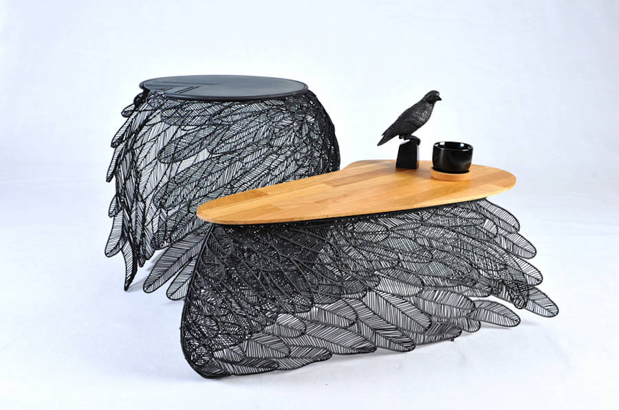 羽毛制作的手工雕塑桌子